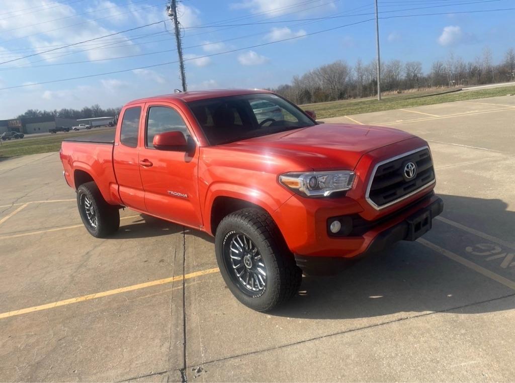 Toyota Tacoma SR5 Access Cab V6 6AT 4WD 2016