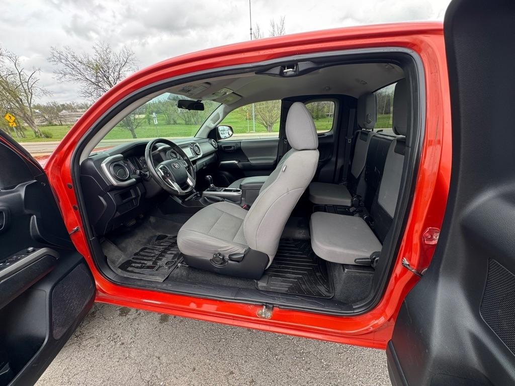 Toyota Tacoma SR5 Access Cab V6 6AT 4WD 2016