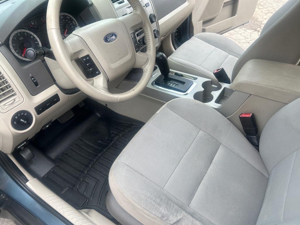 Ford Escape XLT 4WD 2011