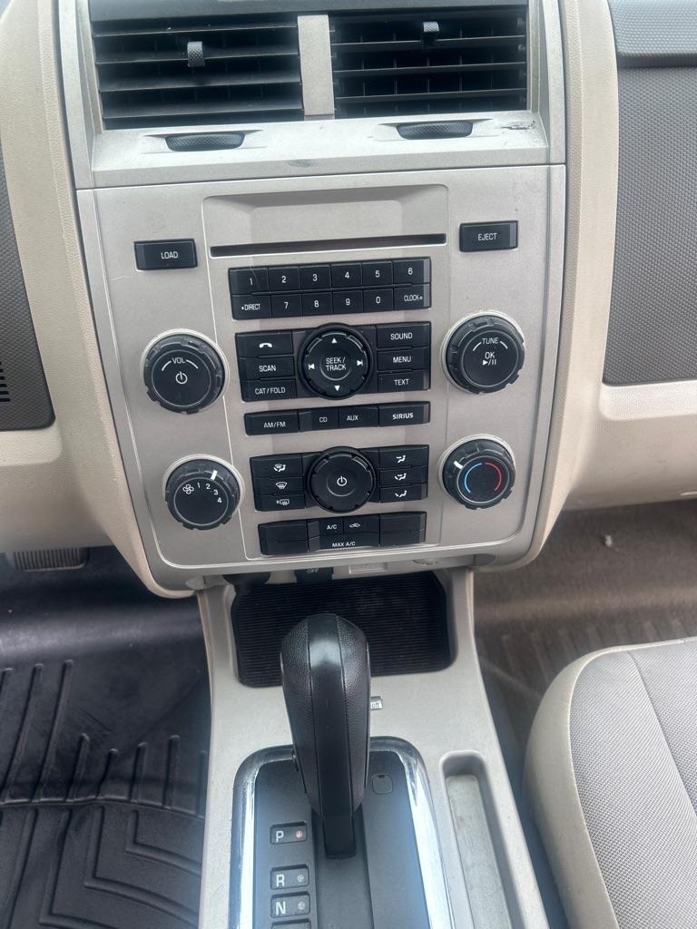 Ford Escape XLT 4WD 2011
