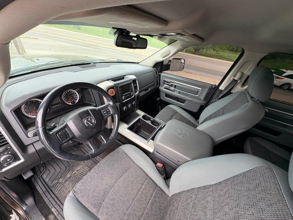 RAM 1500 SLT Crew Cab SWB 4WD 2014