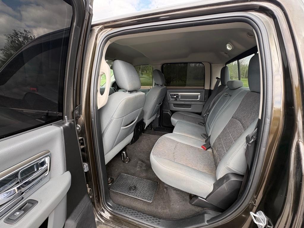 RAM 1500 SLT Crew Cab SWB 4WD 2014