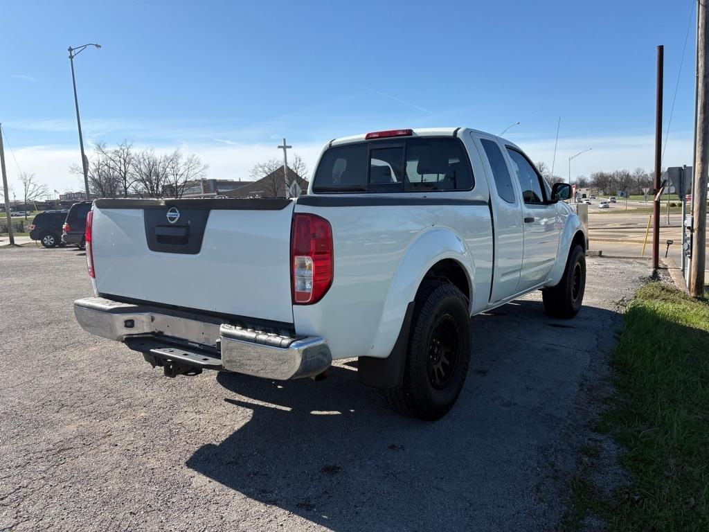 Nissan Frontier SV King Cab 5AT 4WD 2017