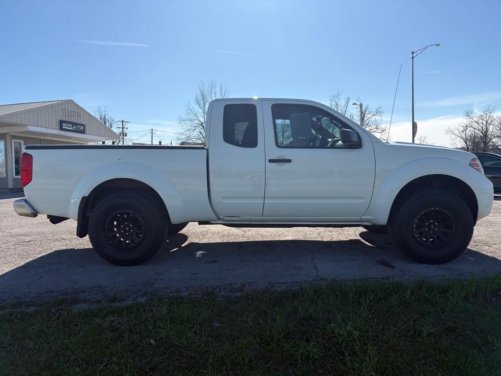 Nissan Frontier SV King Cab 5AT 4WD 2017