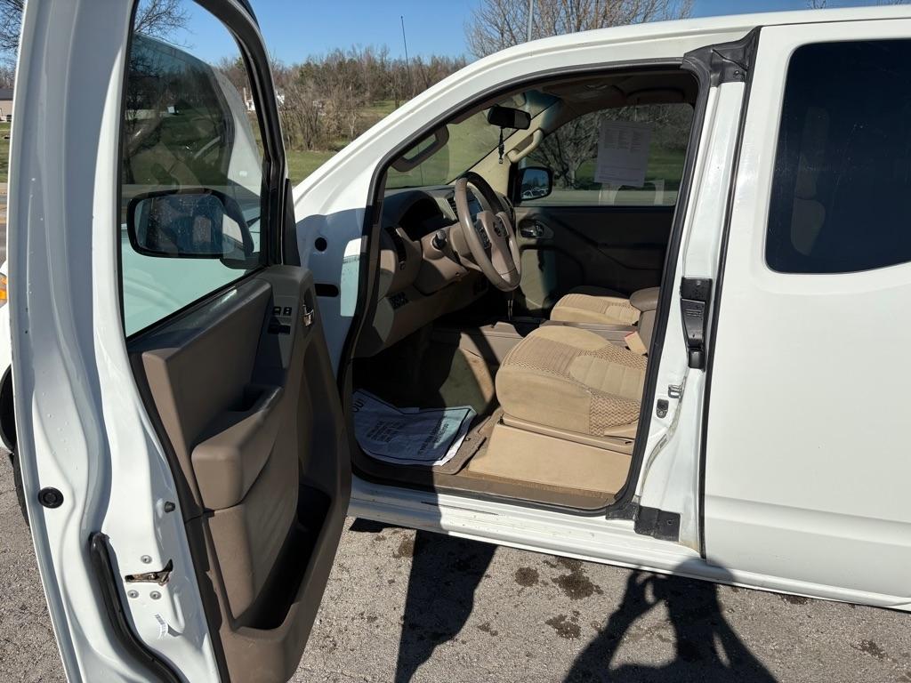 Nissan Frontier SV King Cab 5AT 4WD 2017