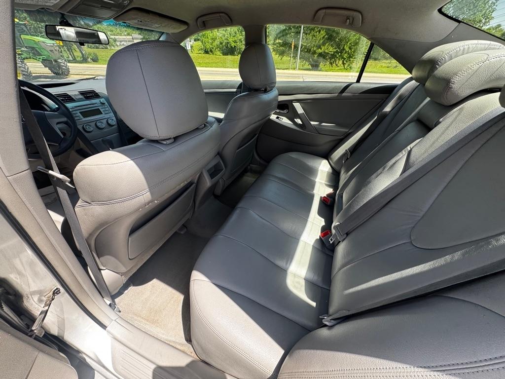 Toyota Camry SE 5-Spd AT 2009