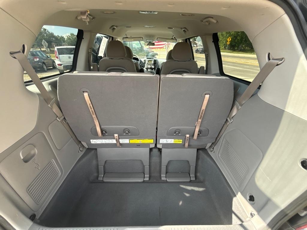 Kia Sedona LX LWB 2014