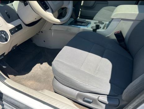 Ford Escape XLT FWD 2010