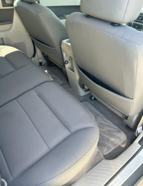 Ford Escape XLT FWD 2010