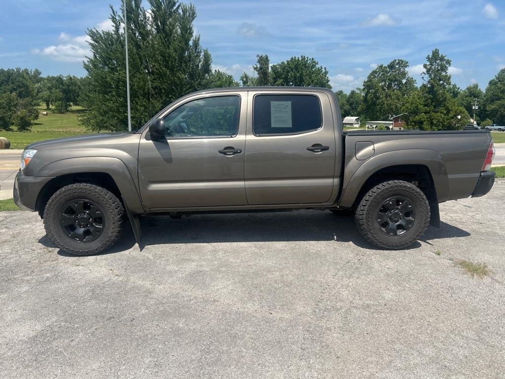 Toyota Tacoma Double Cab V6 6MT 4WD 2015