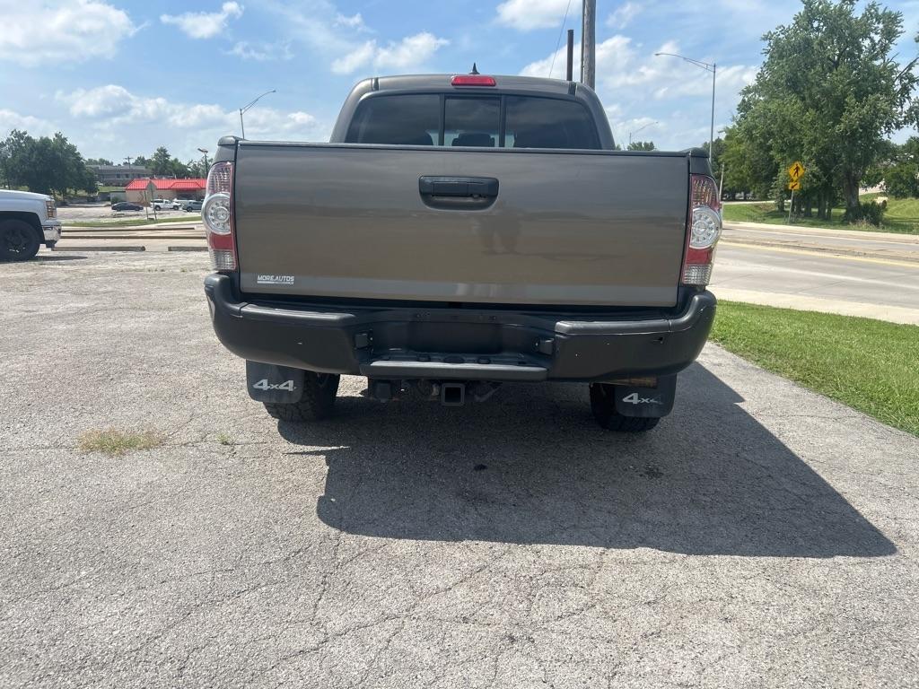 Toyota Tacoma Double Cab V6 6MT 4WD 2015