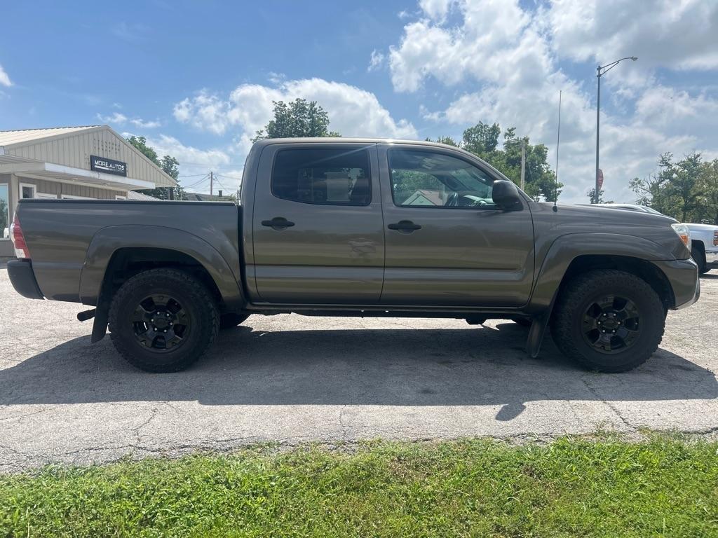 Toyota Tacoma Double Cab V6 6MT 4WD 2015