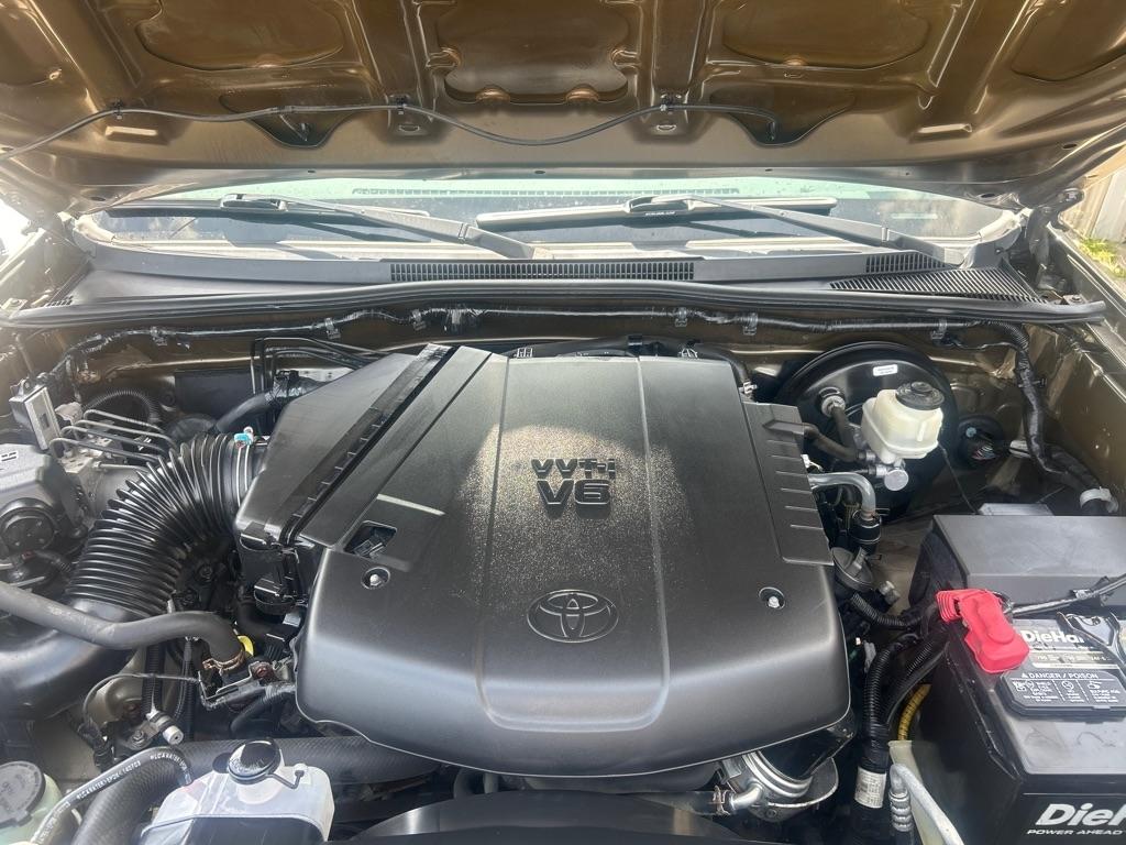 Toyota Tacoma Double Cab V6 6MT 4WD 2015