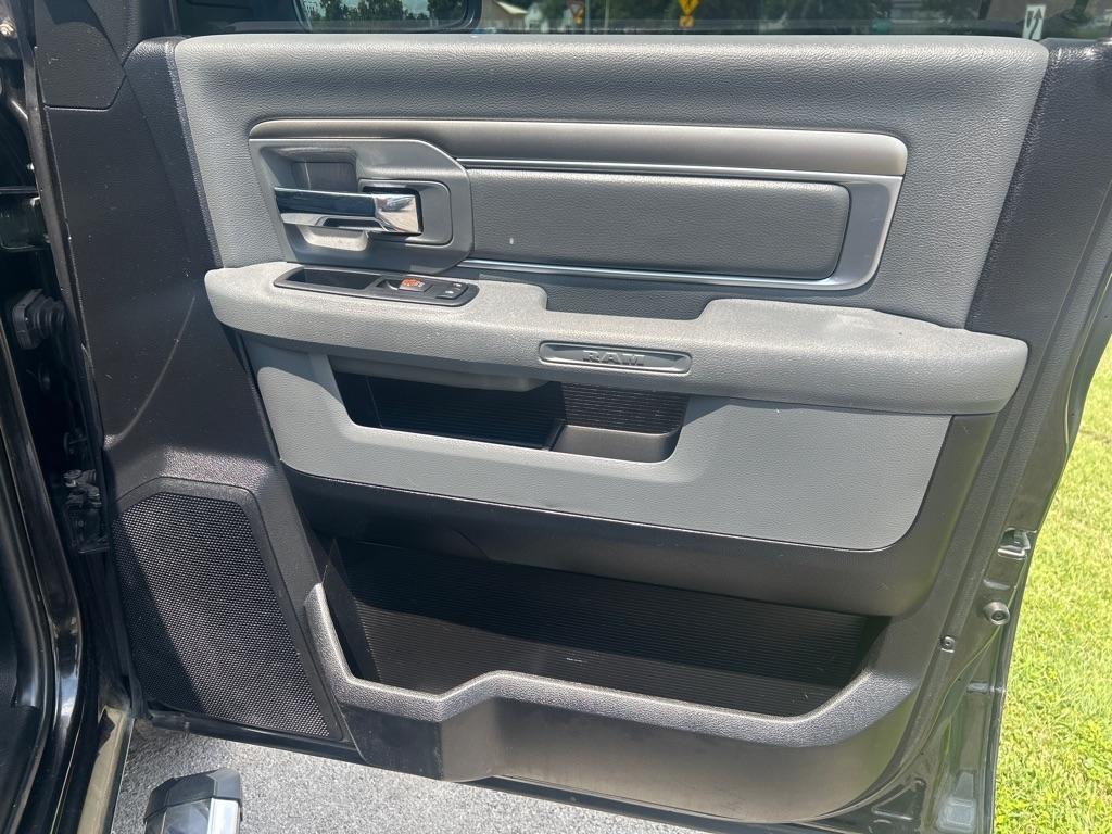 RAM 1500 SLT Crew Cab SWB 4WD 2018