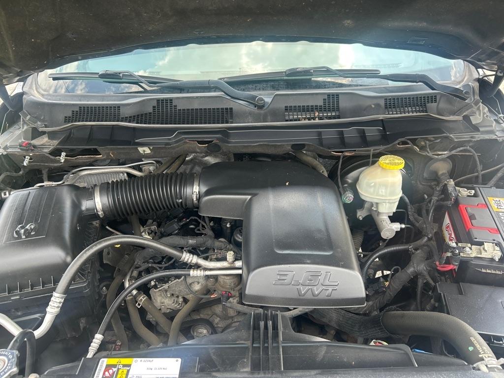 RAM 1500 SLT Crew Cab SWB 4WD 2018