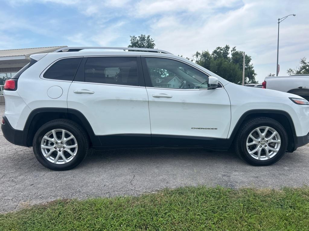 Jeep Cherokee Latitude FWD 2017