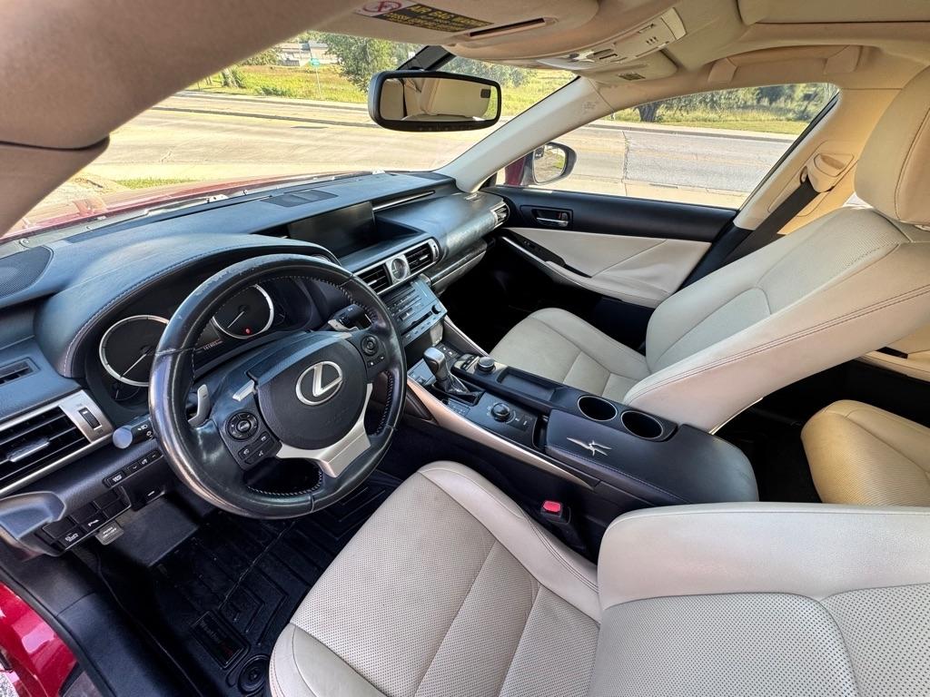 Lexus IS 250 RWD 2014
