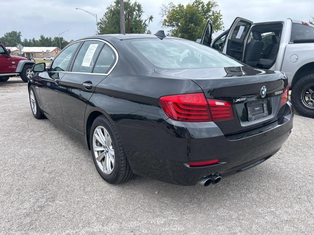 BMW 5-Series 528i xDrive 2016