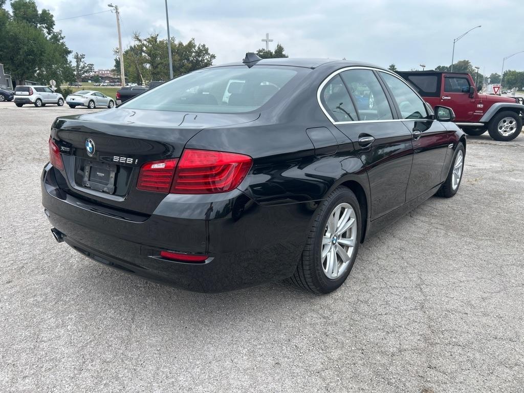 BMW 5-Series 528i xDrive 2016