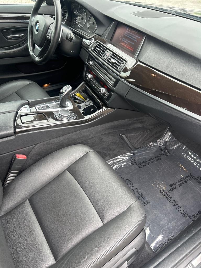 BMW 5-Series 528i xDrive 2016