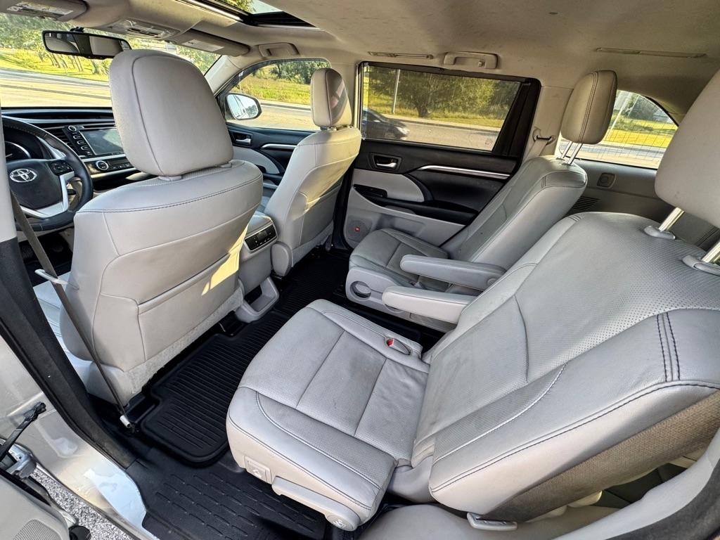Toyota Highlander Limited AWD V6 2016