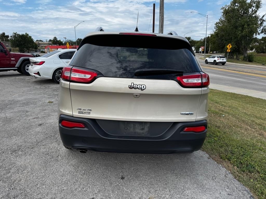 Jeep Cherokee Latitude 4WD 2015