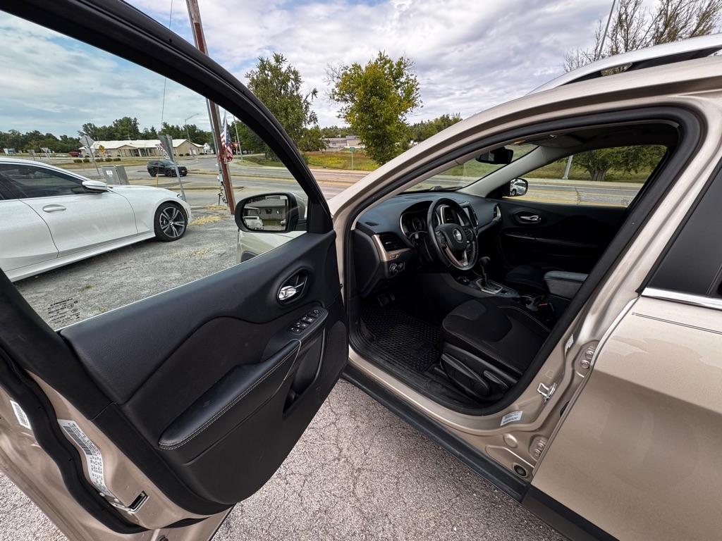 Jeep Cherokee Latitude 4WD 2015