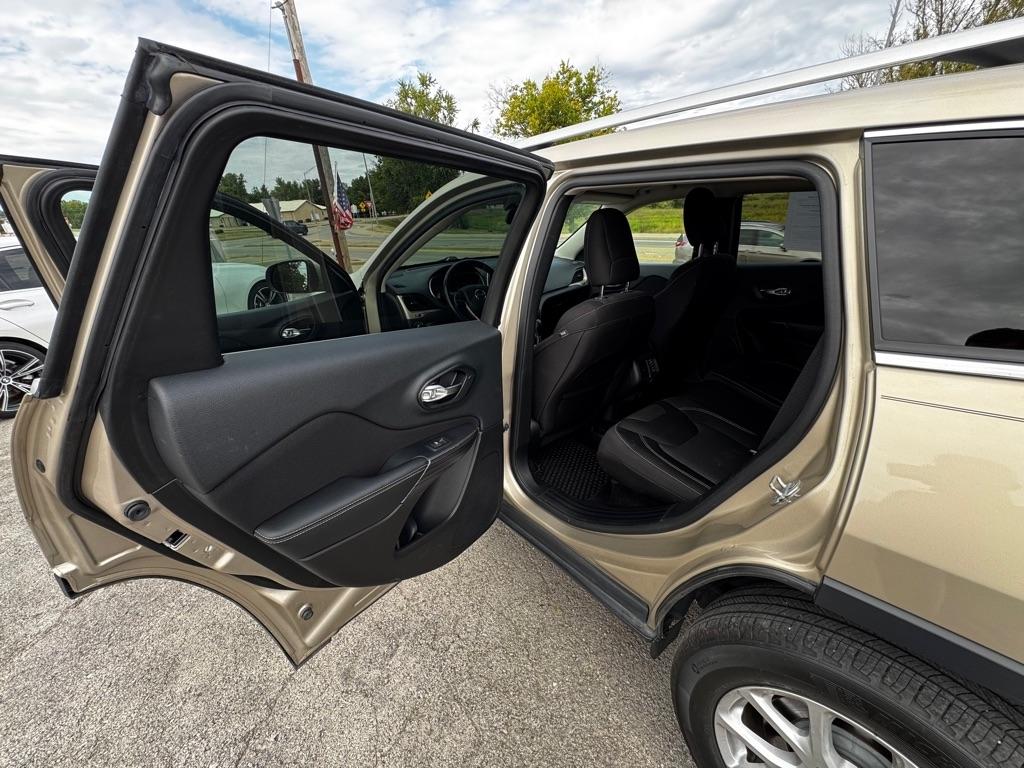 Jeep Cherokee Latitude 4WD 2015