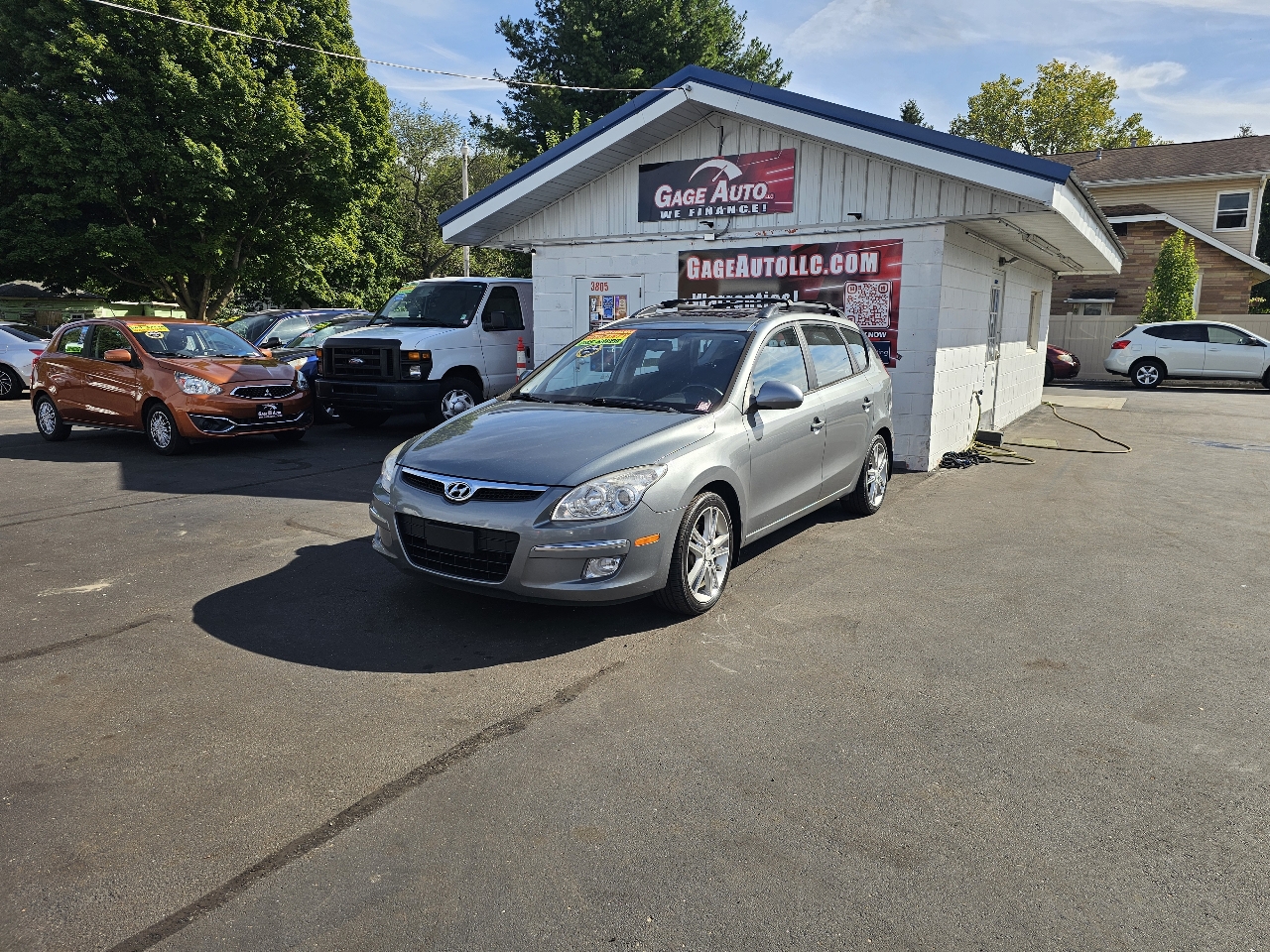 2010 Hyundai Elantra Touring GLS photo 2
