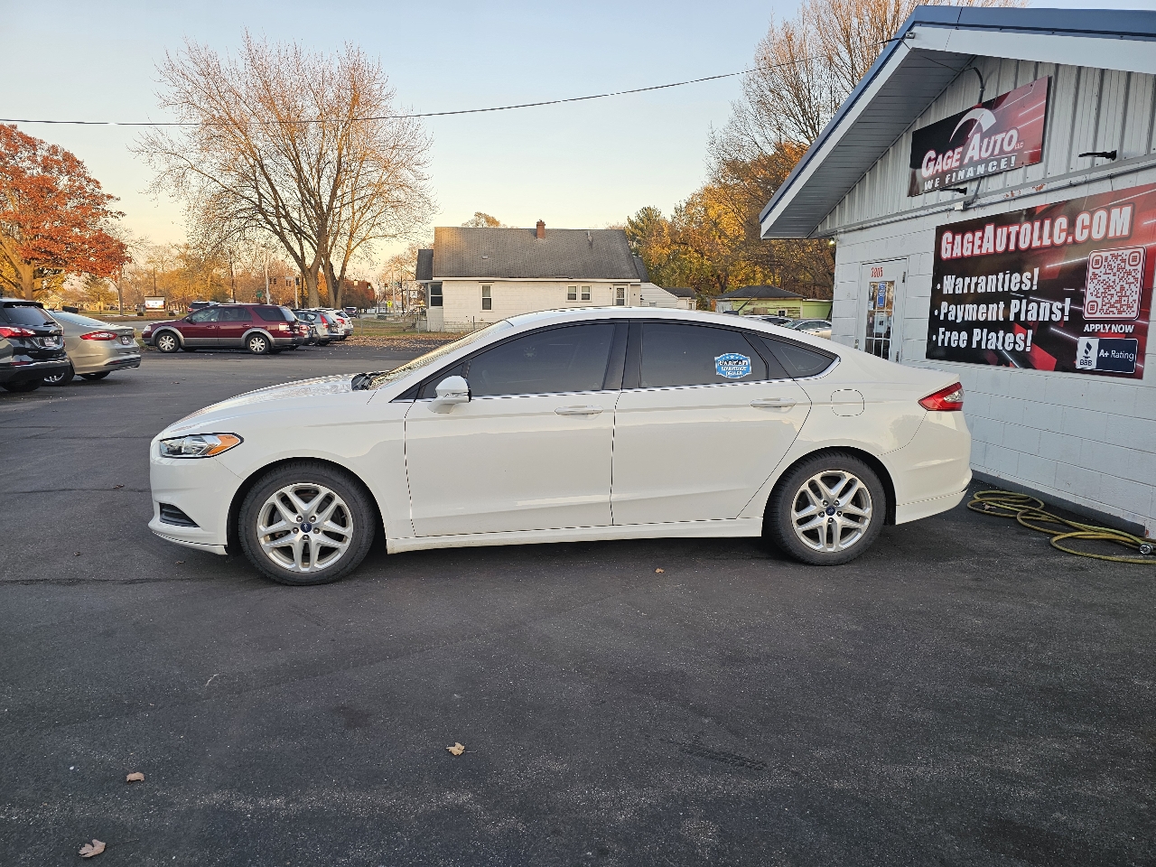 2014 Ford Fusion SE photo 4