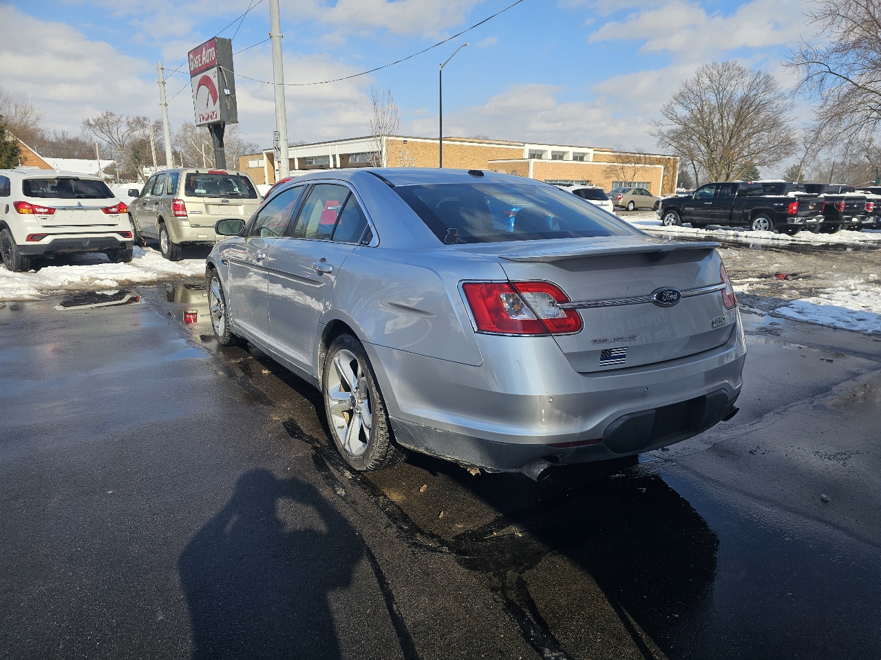 Ford Taurus SHO AWD 2010