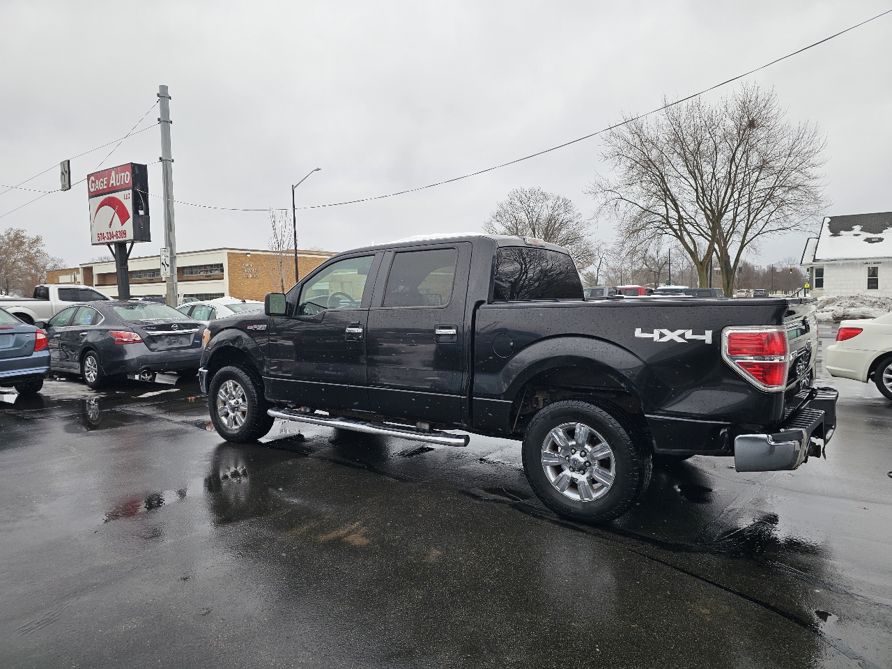 Ford F-150 XL SuperCrew 5.5-ft. Bed 4WD 2010