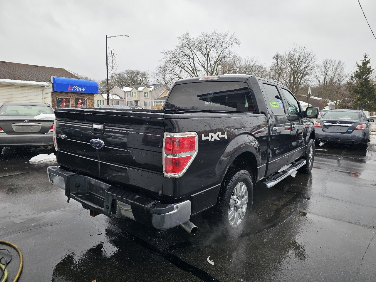 Ford F-150 XL SuperCrew 5.5-ft. Bed 4WD 2010