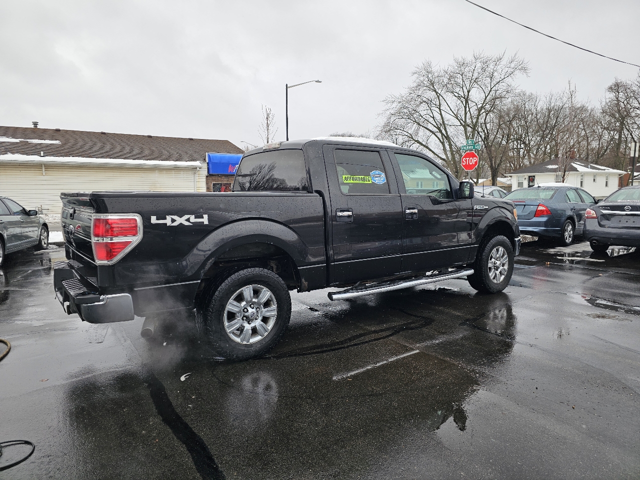 Ford F-150 XL SuperCrew 5.5-ft. Bed 4WD 2010