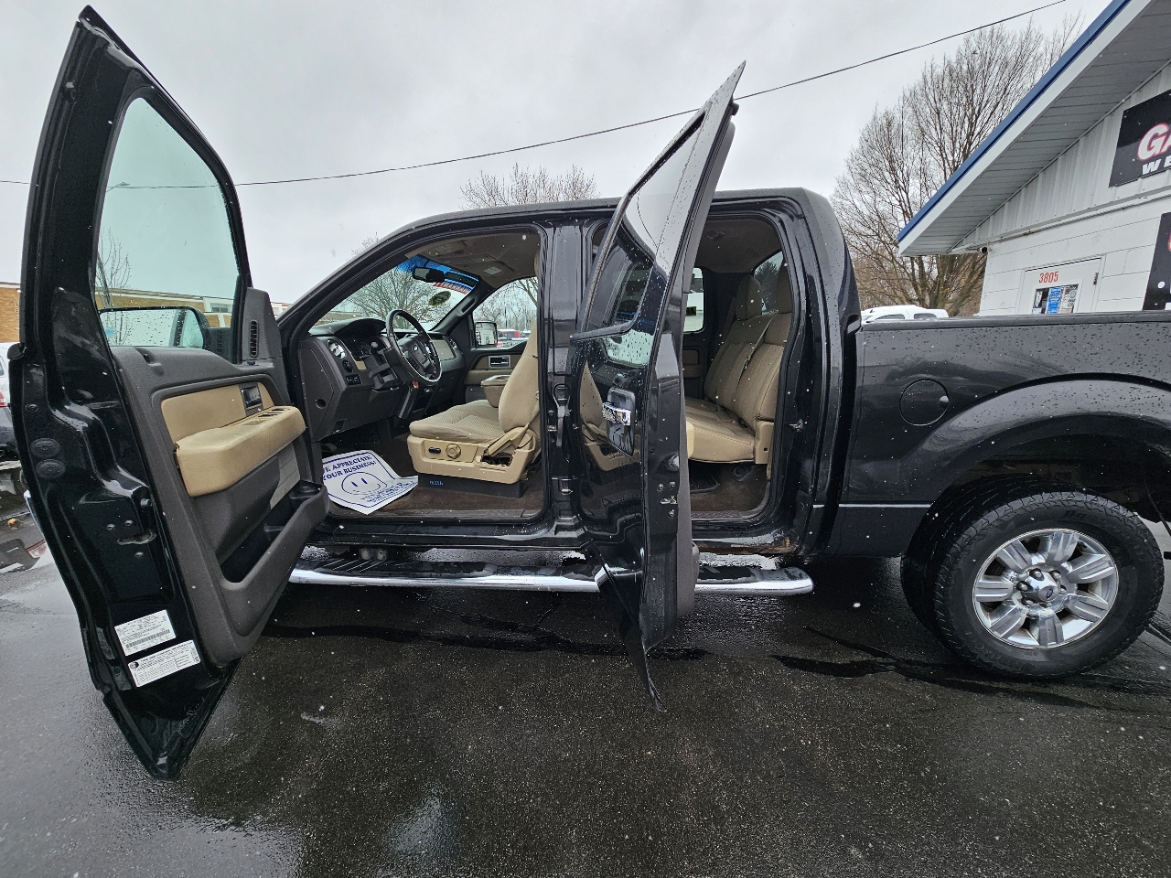 Ford F-150 XL SuperCrew 5.5-ft. Bed 4WD 2010