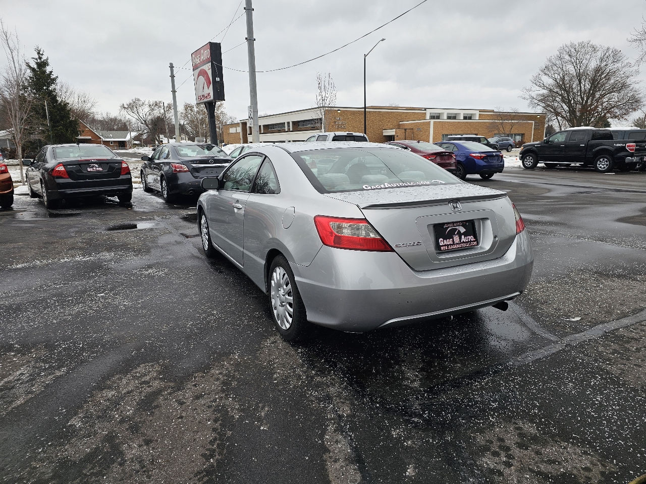Honda Civic LX Coupe 5-Speed AT 2011