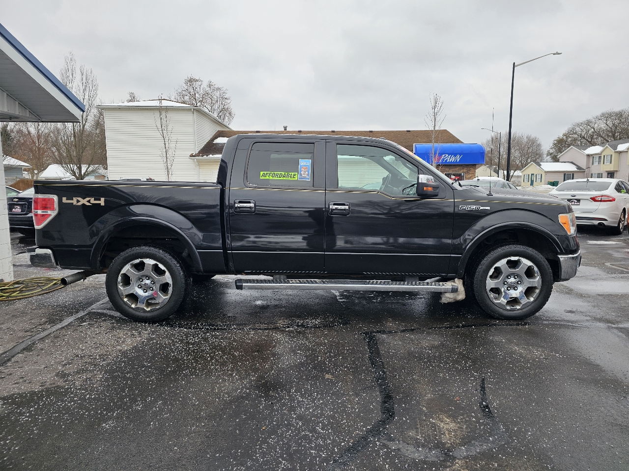 Ford F-150 XL SuperCrew 5.5-ft. Bed 4WD 2012