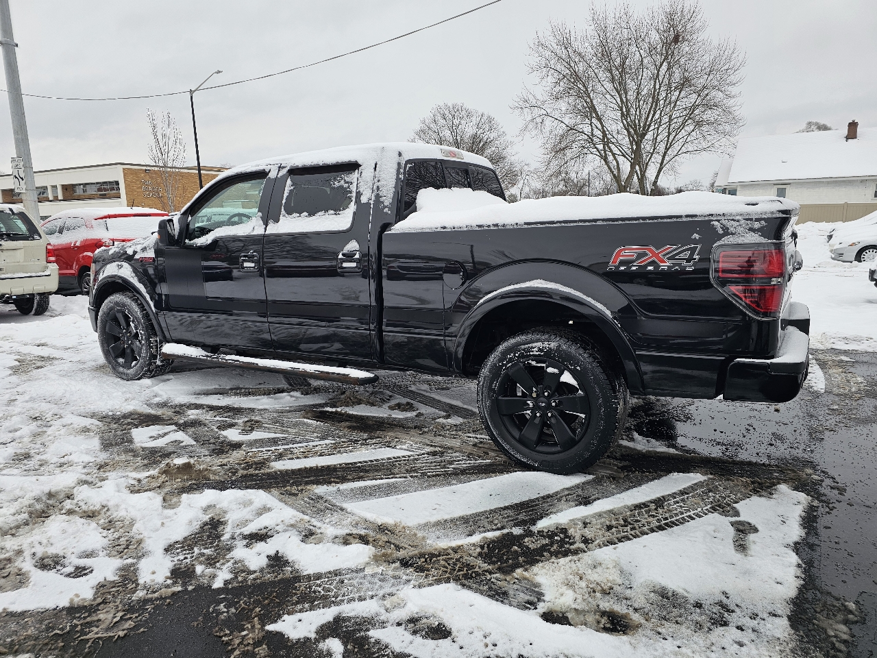 Ford F-150 XL SuperCrew 5.5-ft. Bed 4WD 2013