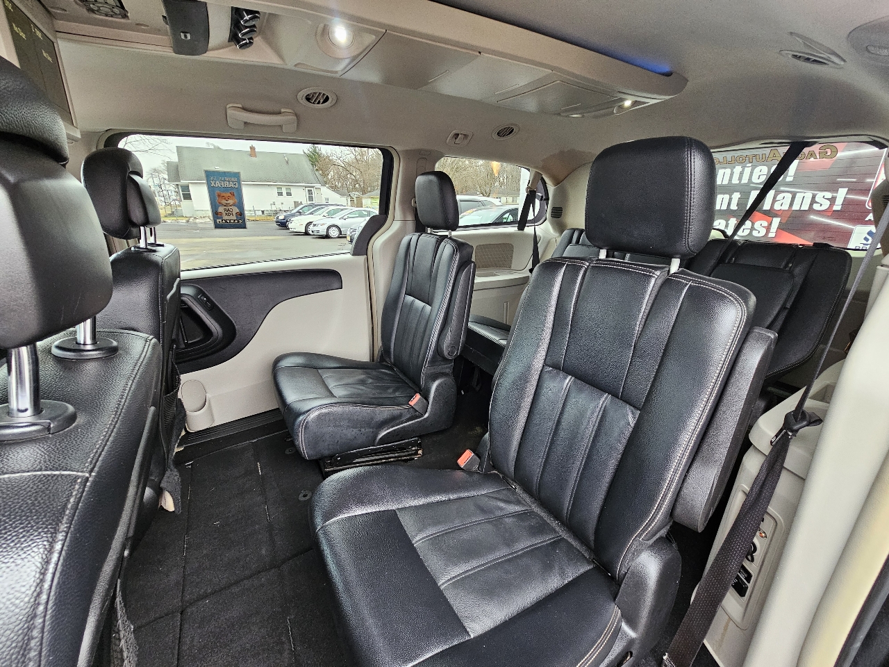 Chrysler Town & Country Touring 2016