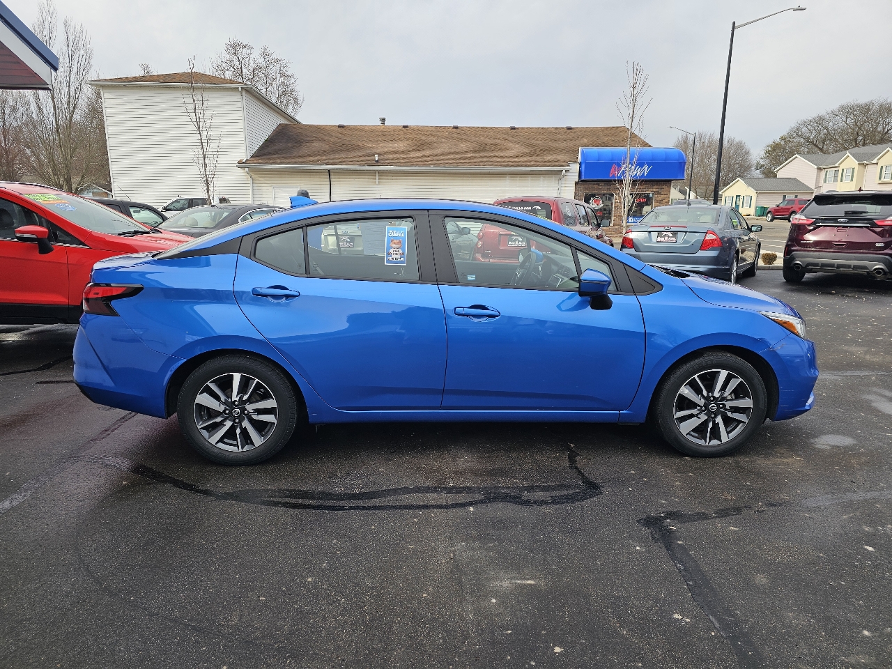 Nissan Versa SV 2021