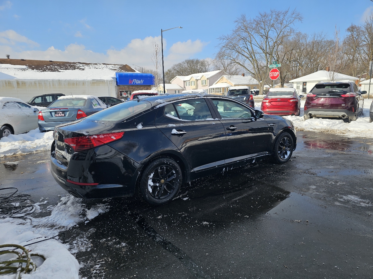 Kia Optima LX MT 2013