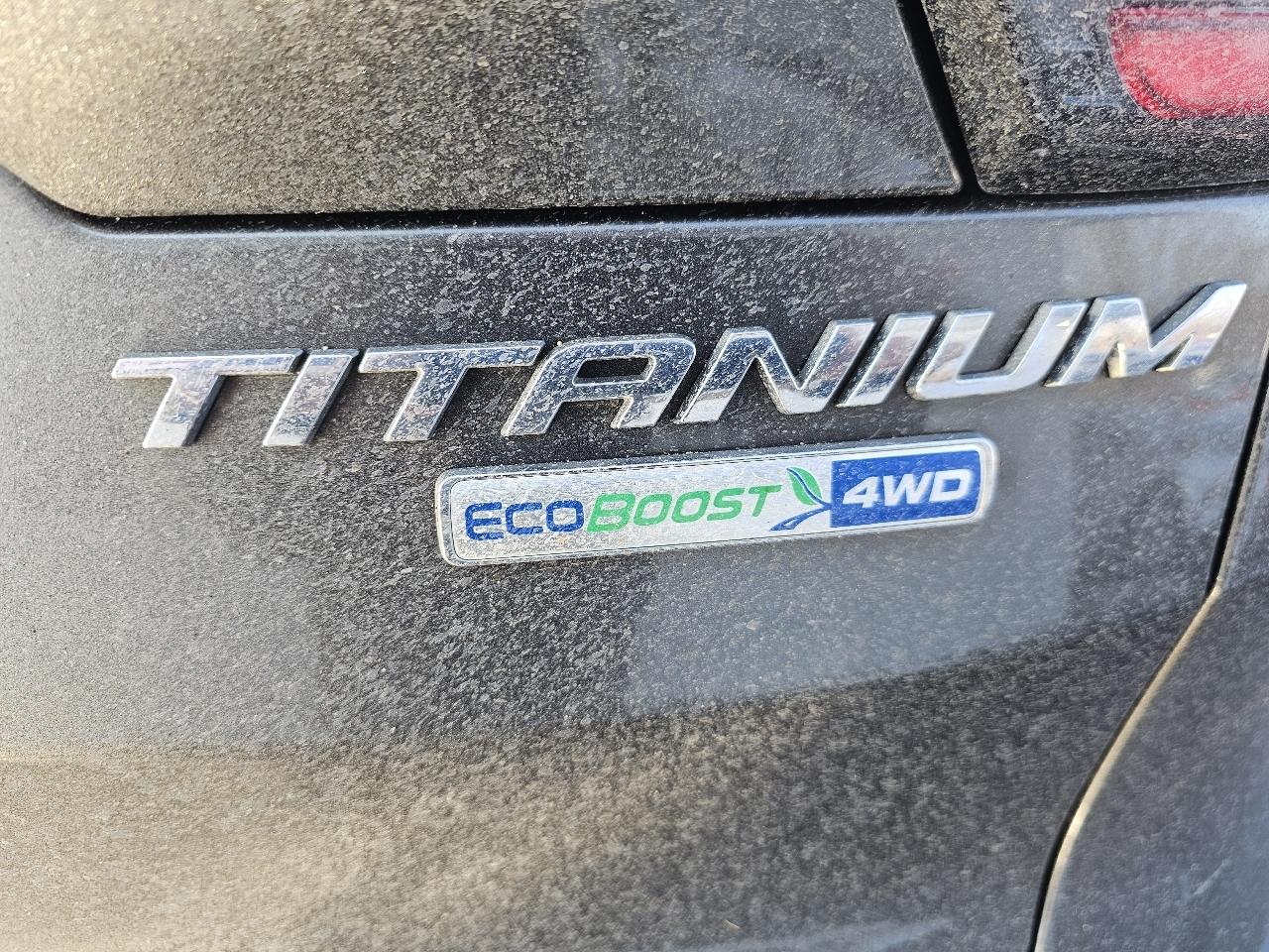 Ford Escape Titanium 4WD 2017