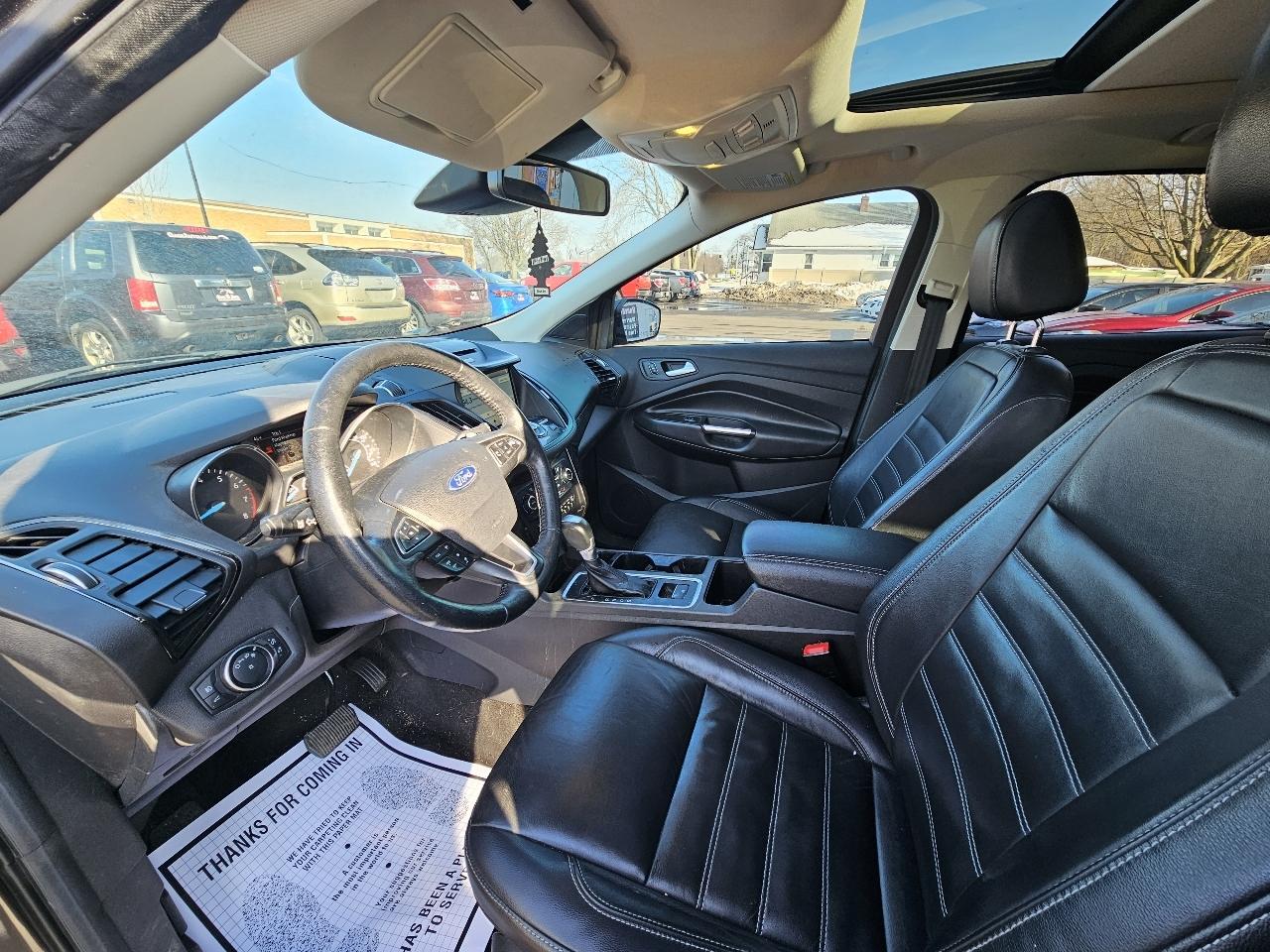 Ford Escape Titanium 4WD 2017