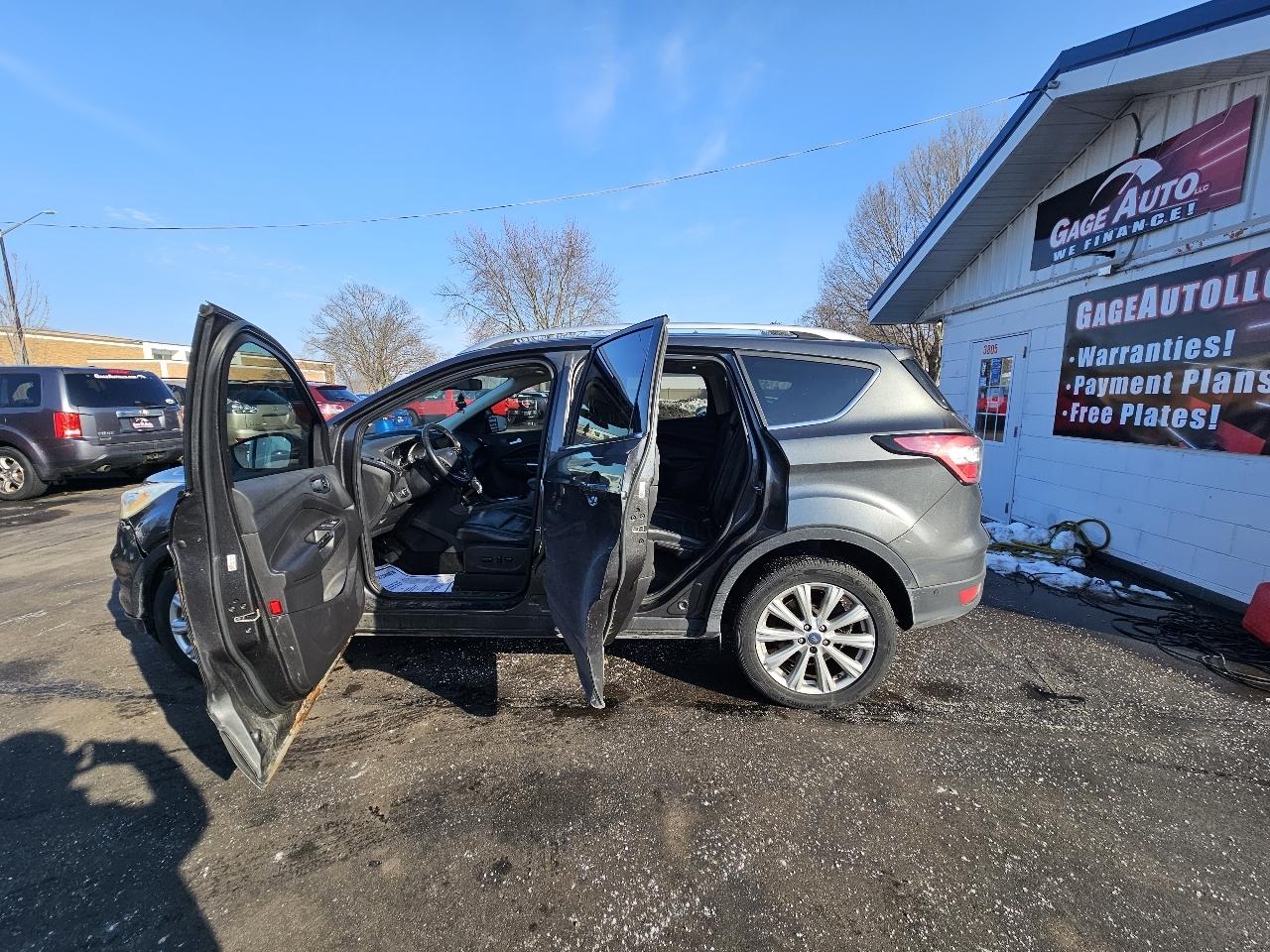 Ford Escape Titanium 4WD 2017