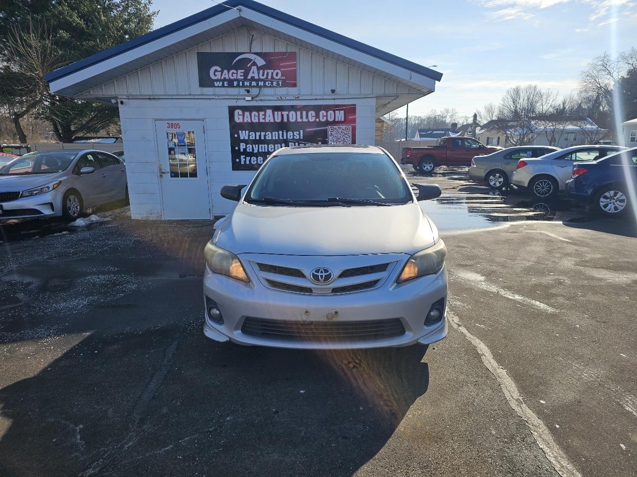 Toyota Corolla S 5-Speed MT 2013