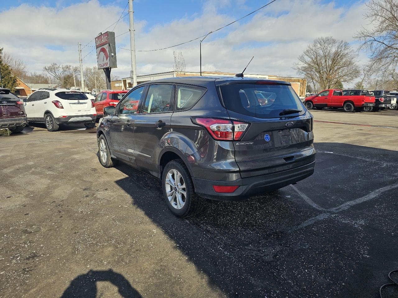 Ford Escape S FWD 2018