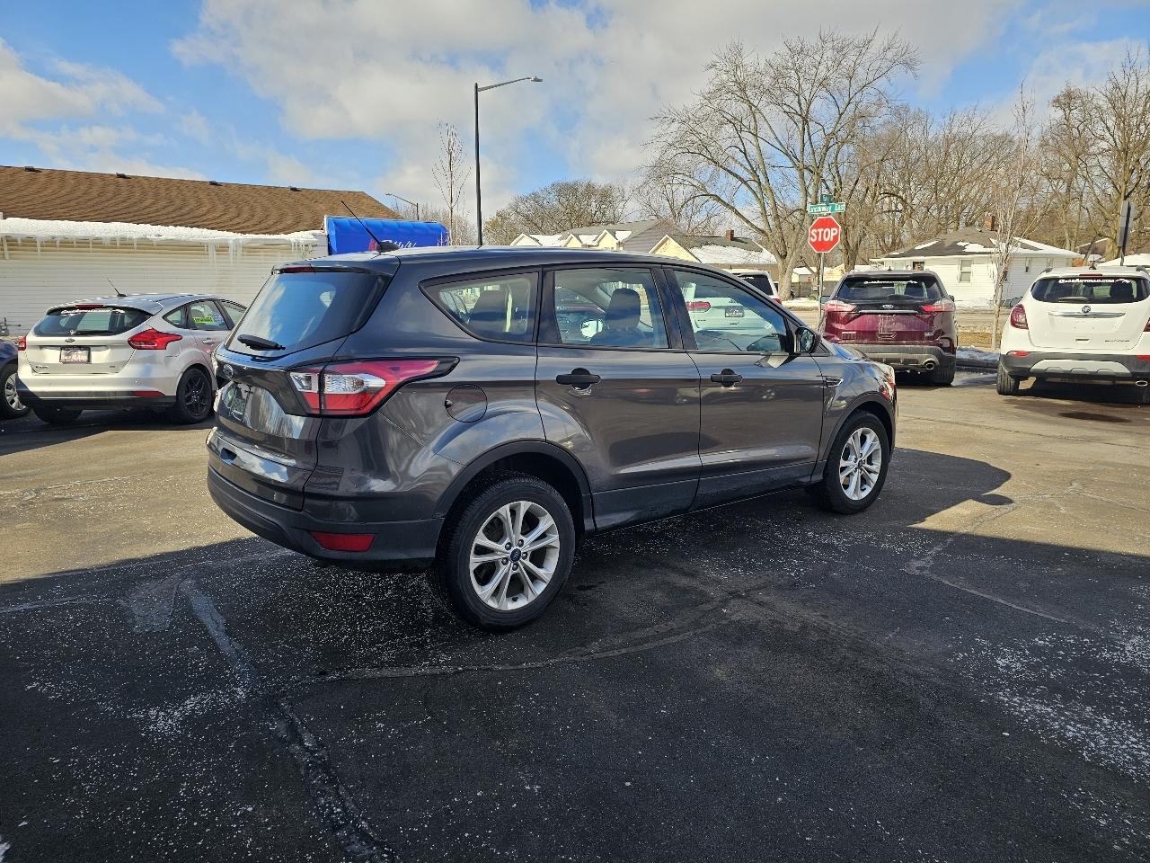 Ford Escape S FWD 2018