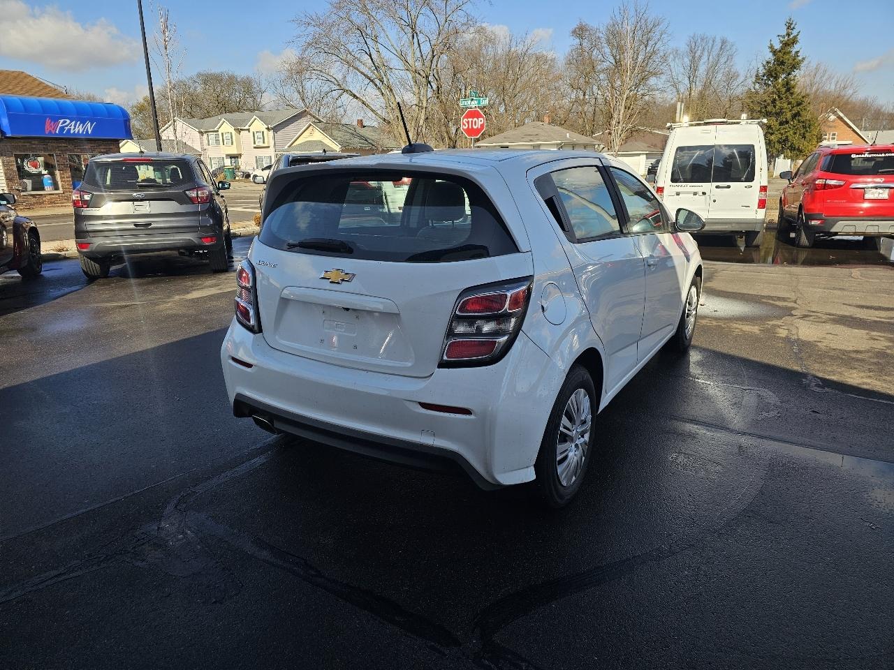 Chevrolet Sonic FL Auto Hatchback 2017