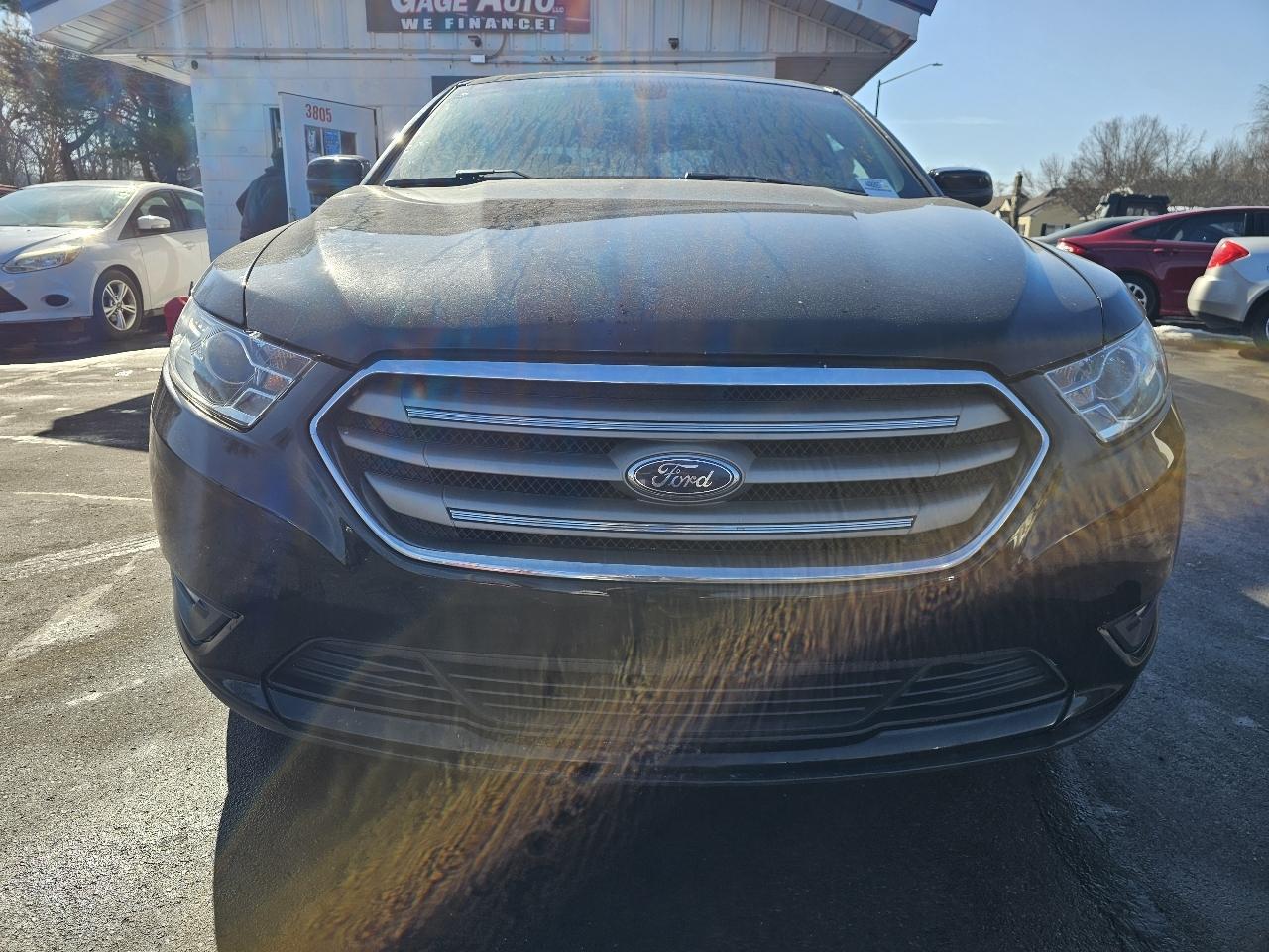 Ford Taurus SEL FWD 2016