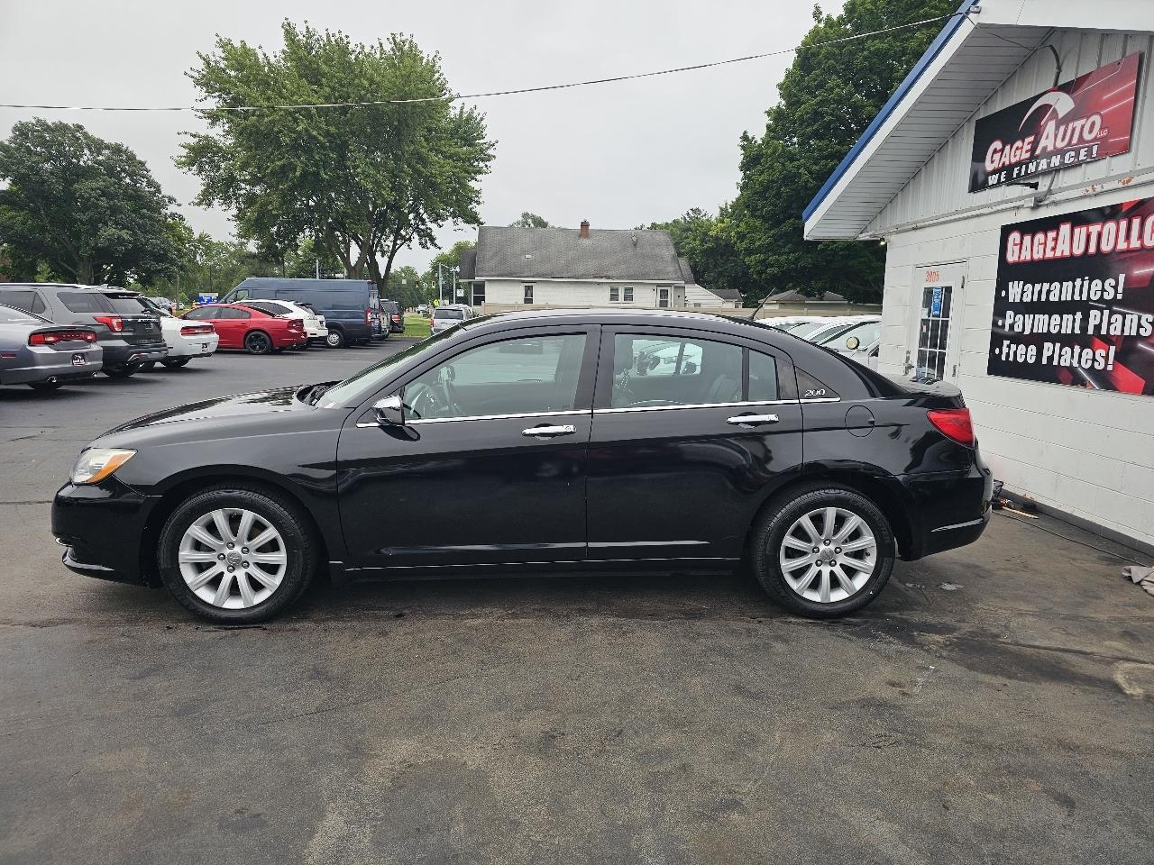 2014 Chrysler 200 Limited - Photo 6